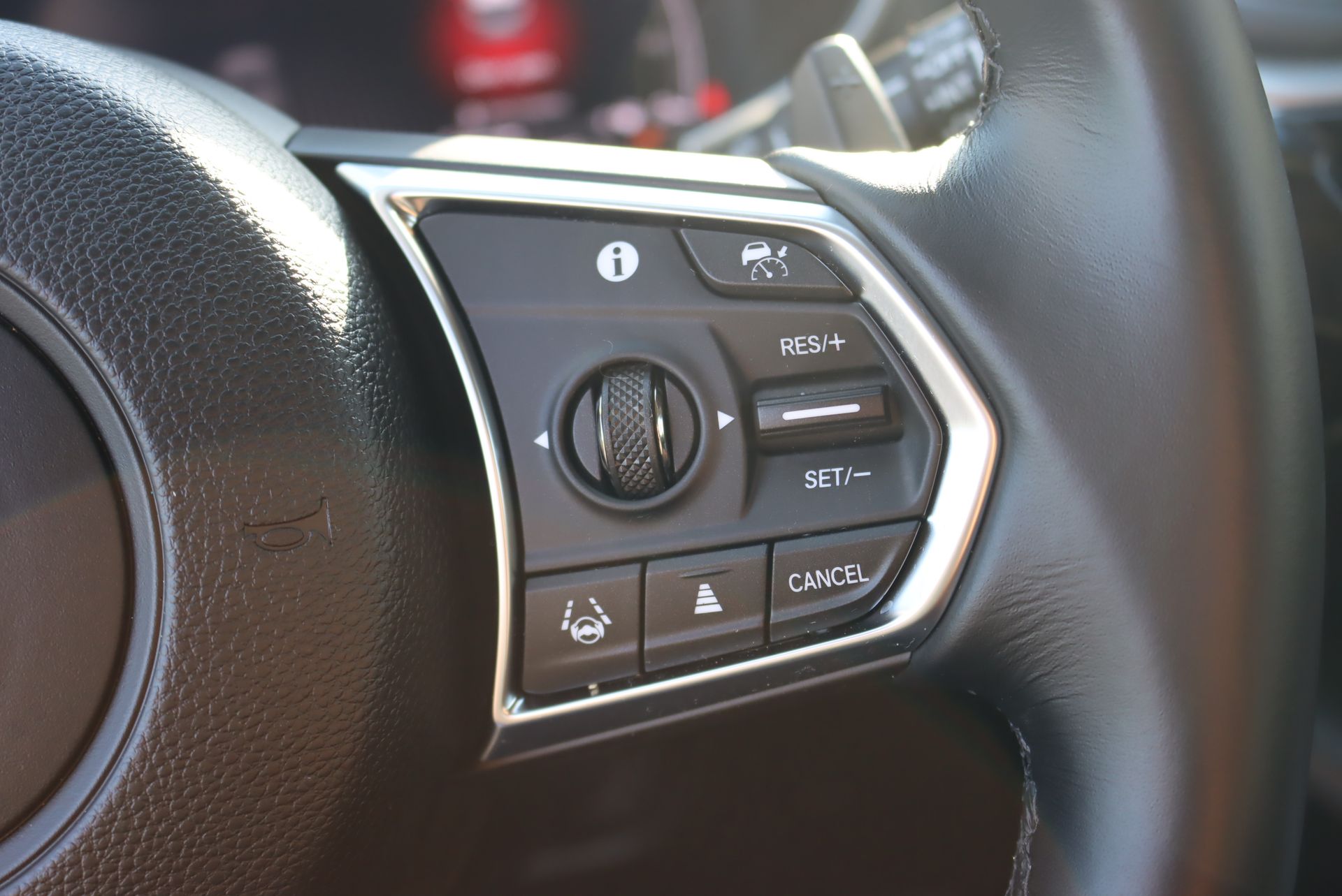 2025 Acura MDX Base SH-AWD photo 10