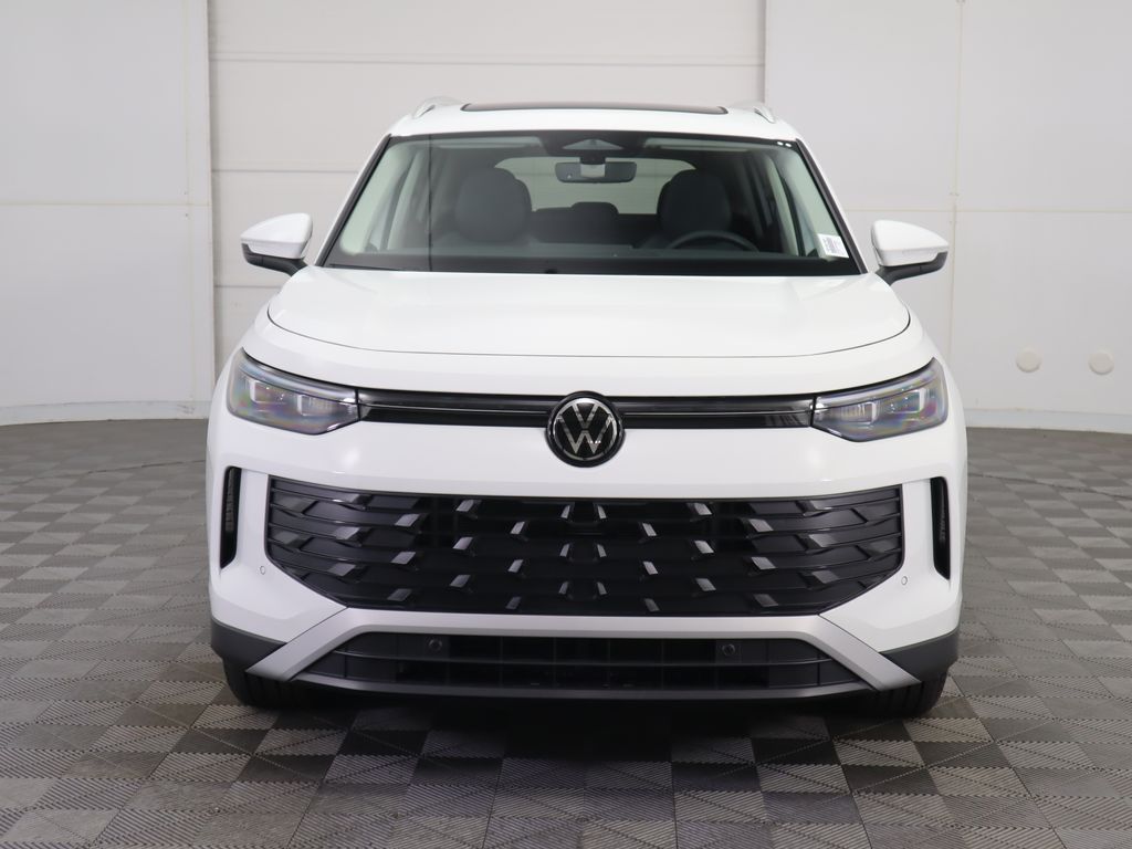 2025 Volkswagen Tiguan SE photo 2
