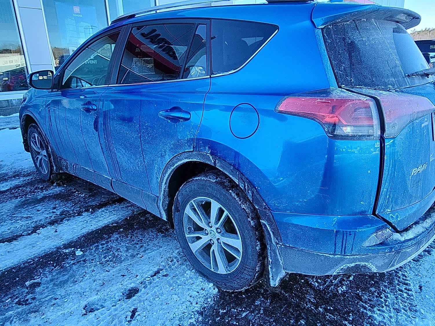 2016 Toyota RAV4 XLE's photo