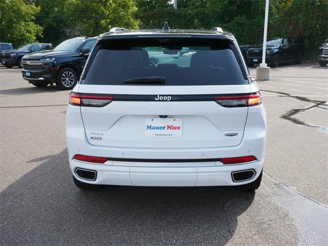2022 Jeep Grand Cherokee Summit photo 4