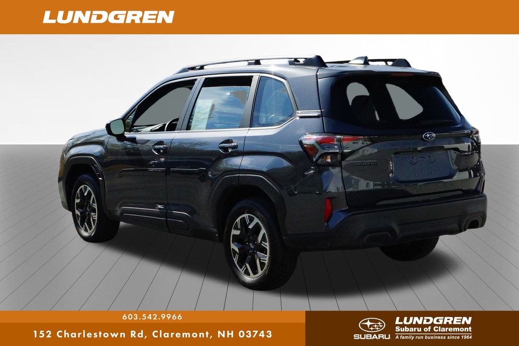 2025 Subaru Forester Base photo 4