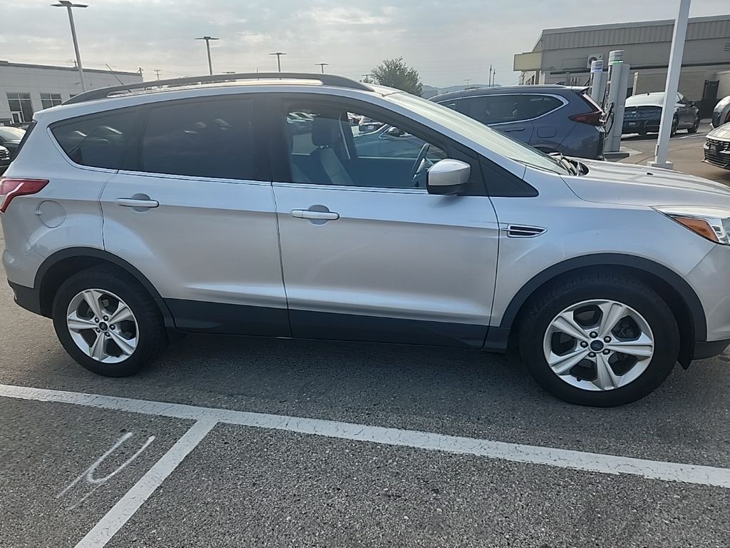 2016 Ford Escape SE photo 3