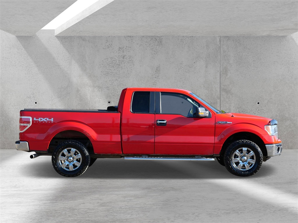 2011 Ford F-150 XLT photo 2