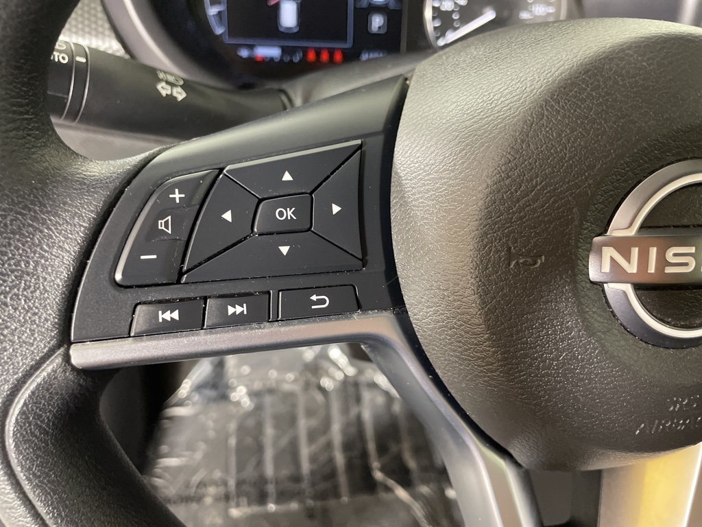 2024 Nissan Kicks SV photo 17