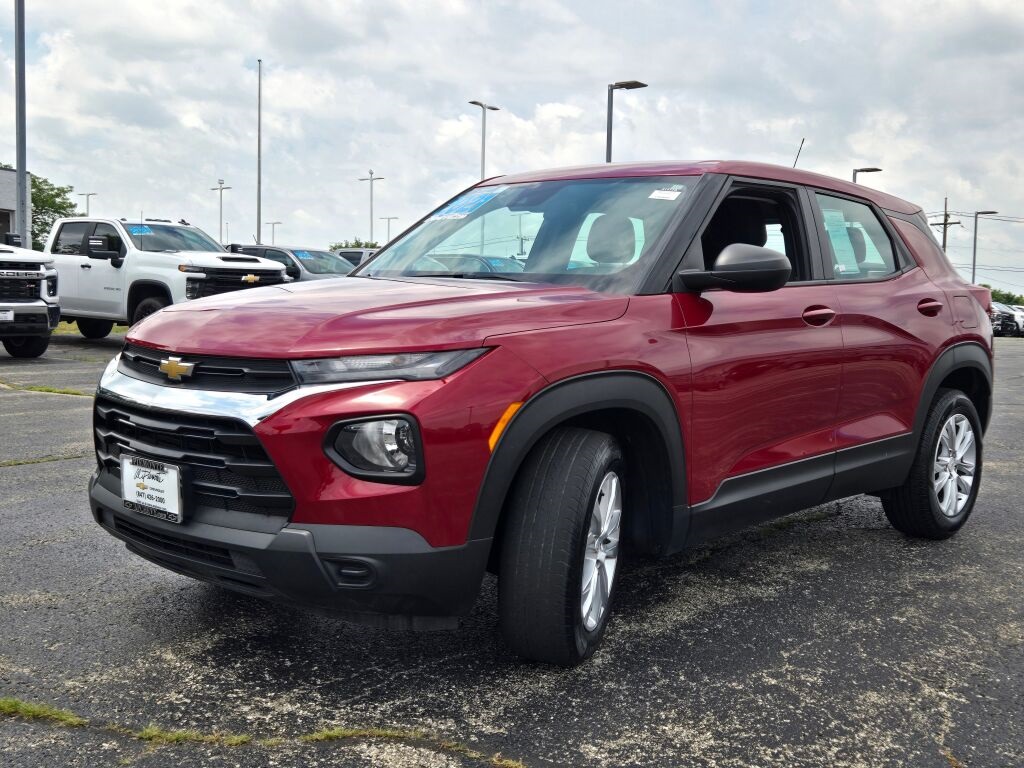 2021 Chevrolet Trailblazer LS photo 2