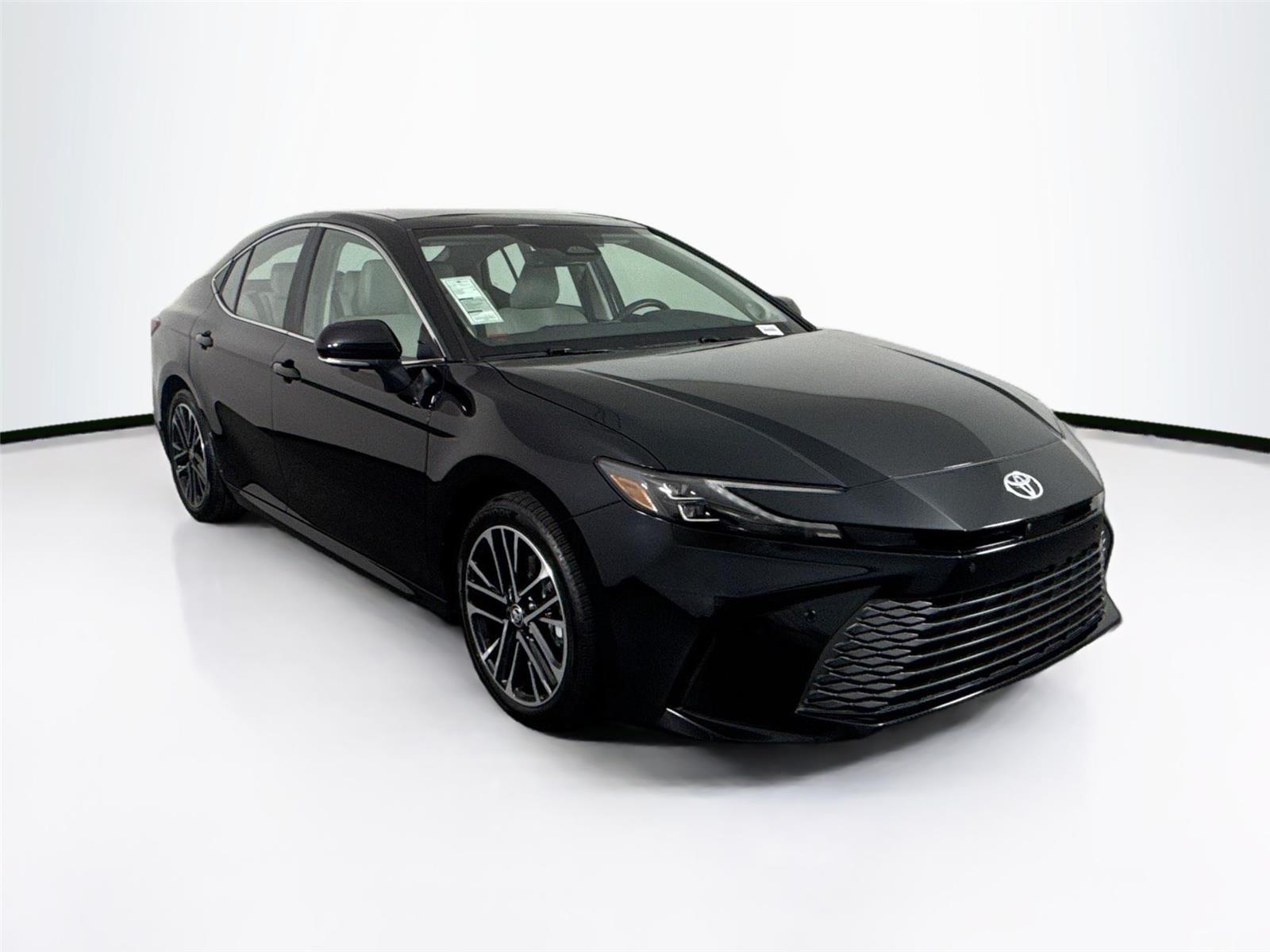 2025 Toyota Camry XLE photo 4