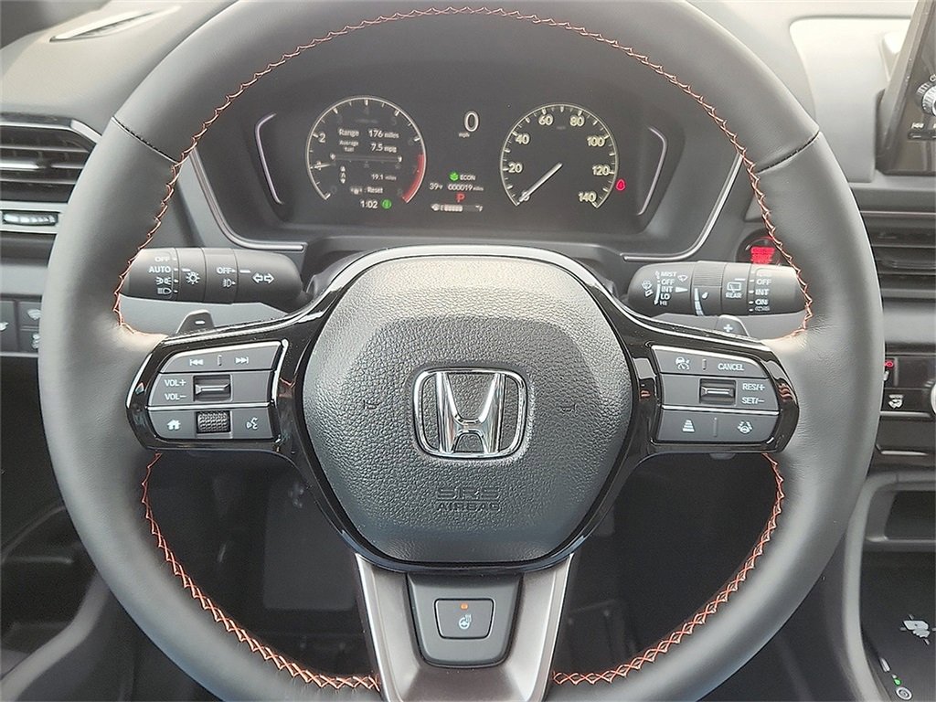2025 Honda Pilot TrailSport photo 2