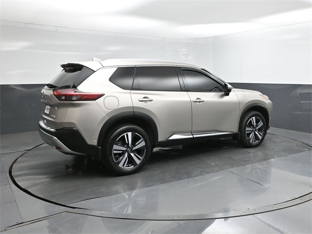 2023 Nissan Rogue Platinum photo 13