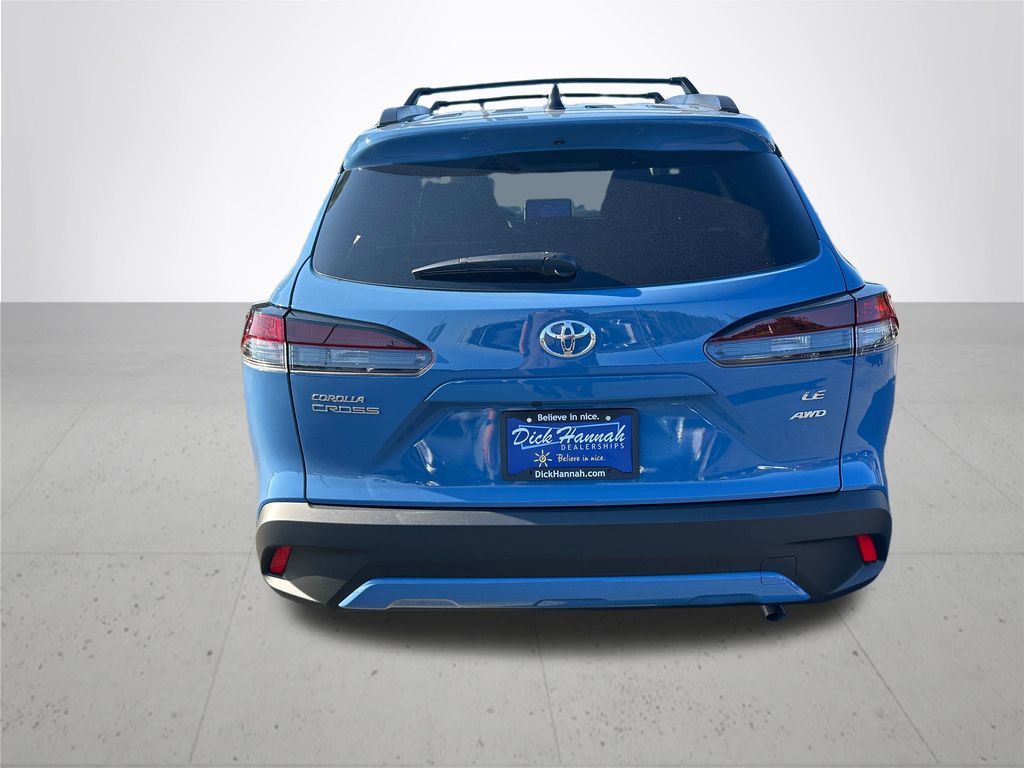 2026 Toyota Corolla Cross LE photo 8