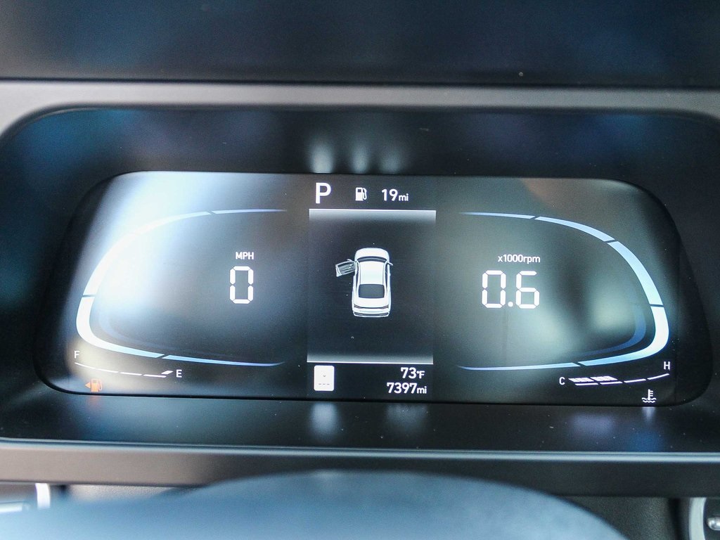 2025 Hyundai Elantra SE photo 24