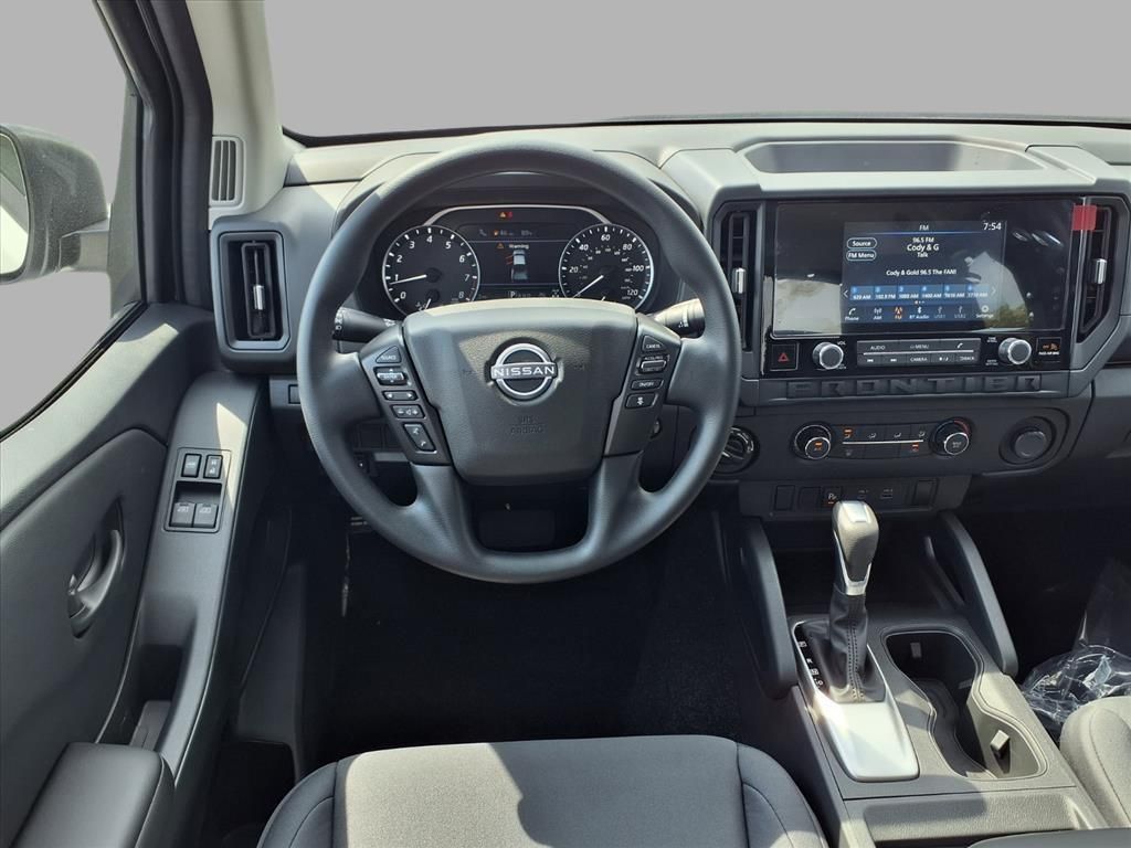 2026 Nissan Frontier S photo 4