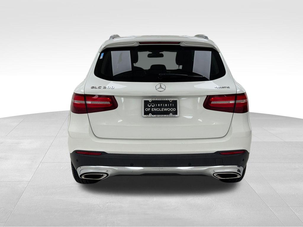 2017 Mercedes Benz GLC 300 4MATIC photo 7