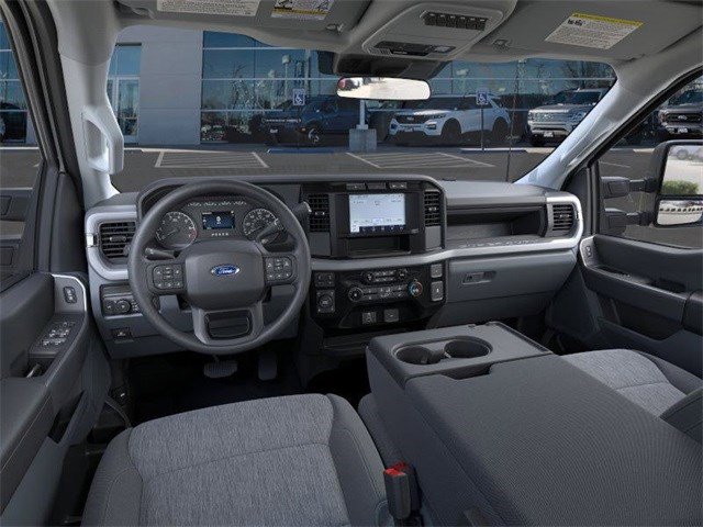 2024 Ford F-350 XL photo 9
