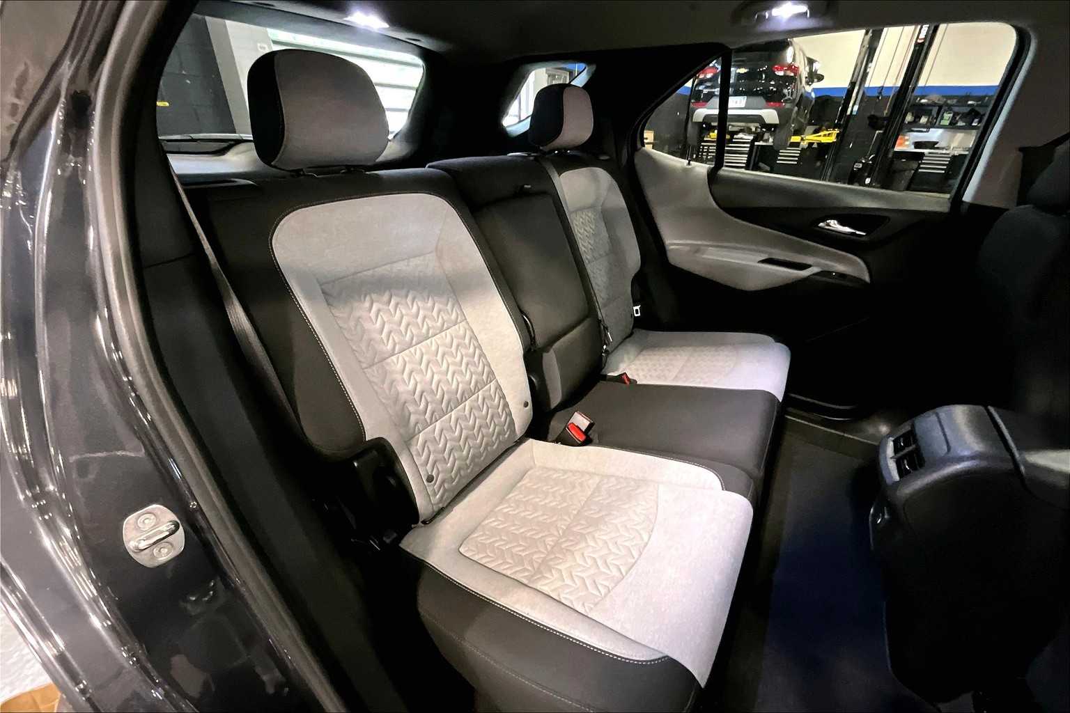 2022 Chevrolet Equinox LS photo 14