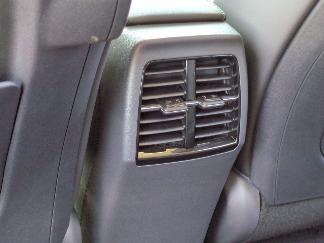 2025 Kia Niro Plug-In Hybrid EX photo 17