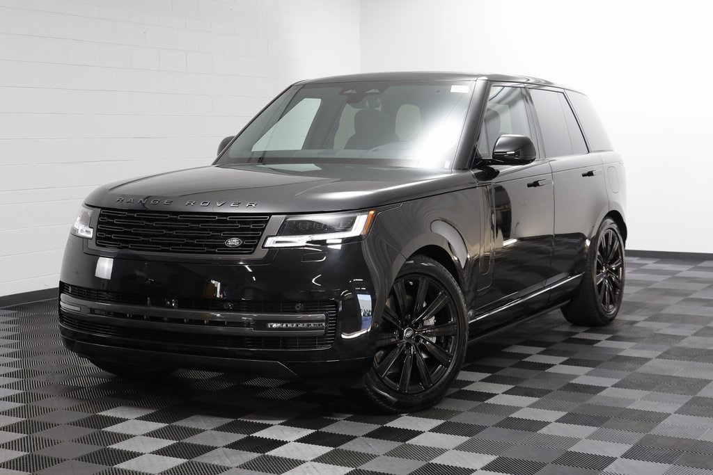 2025 Land Rover Range Rover SE's photo