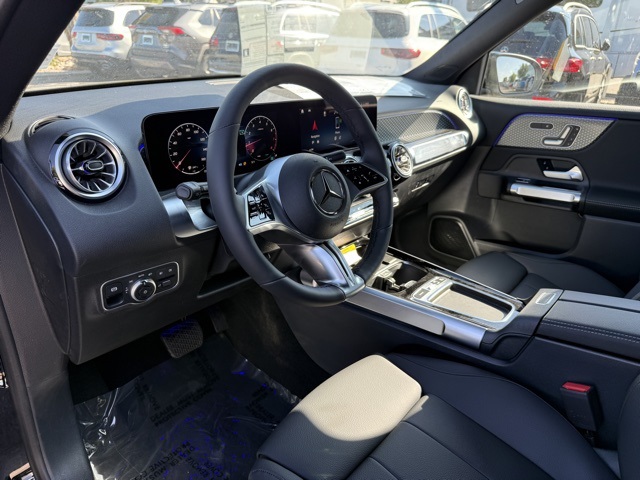 2025 Mercedes Benz GLB 250 4MATIC photo 10