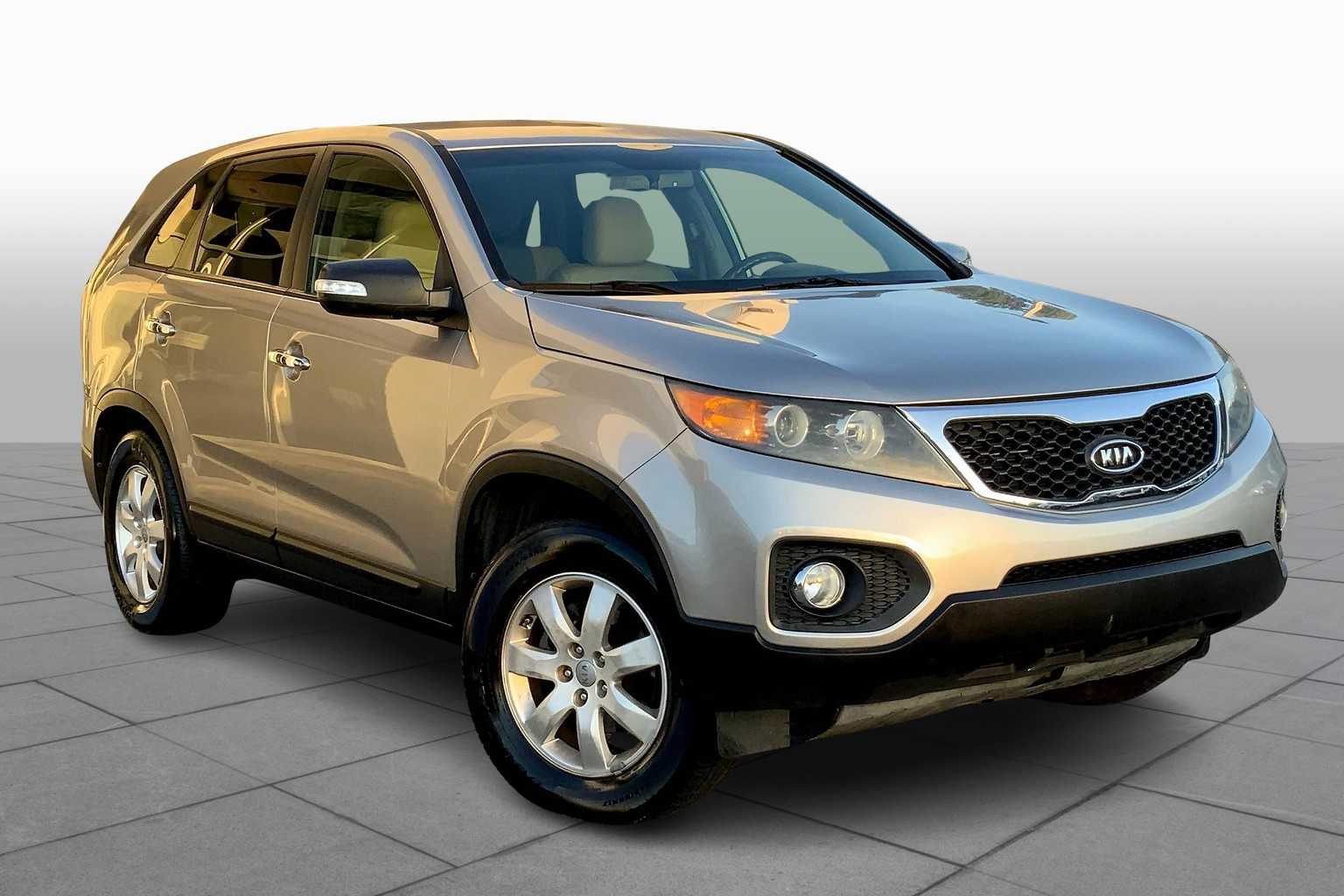 2013 Kia Sorento LX photo 2