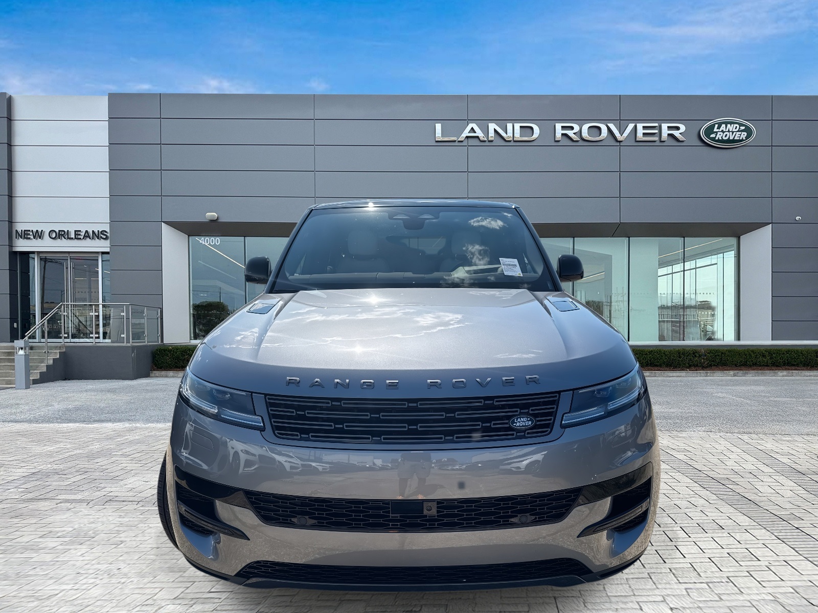 2025 Land Rover Range Rover Sport SE photo 2