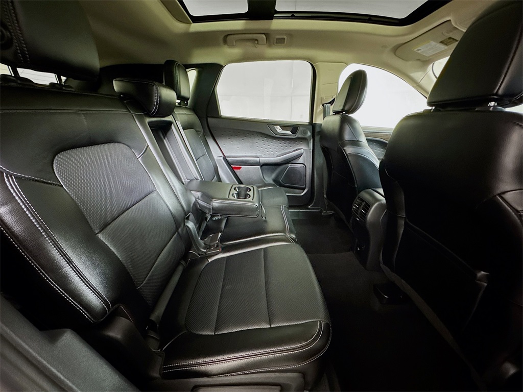 2020 Ford Escape Titanium photo 18