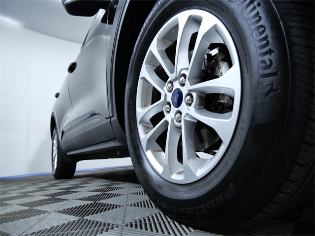 2022 Ford Escape SE photo 2