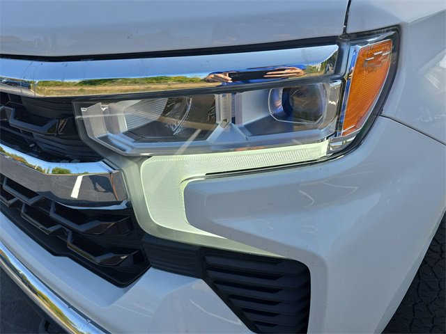 2023 Chevrolet Silverado photo 28