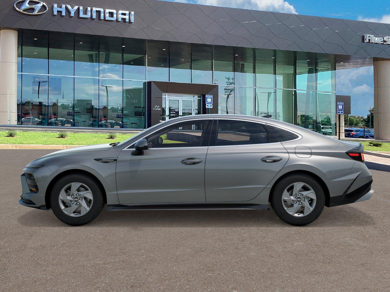 2026 Hyundai Sonata SE photo 2