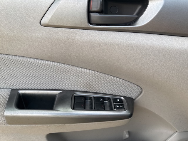 2012 Subaru Forester 2.5X photo 18