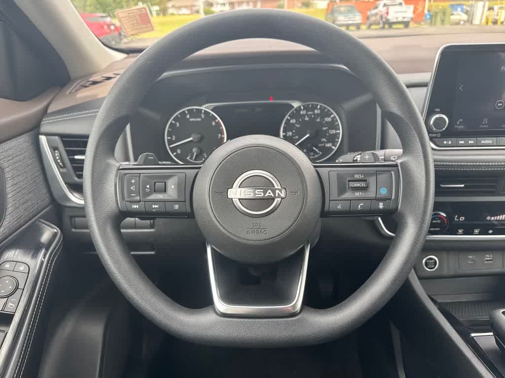 2023 Nissan Rogue SV photo 13