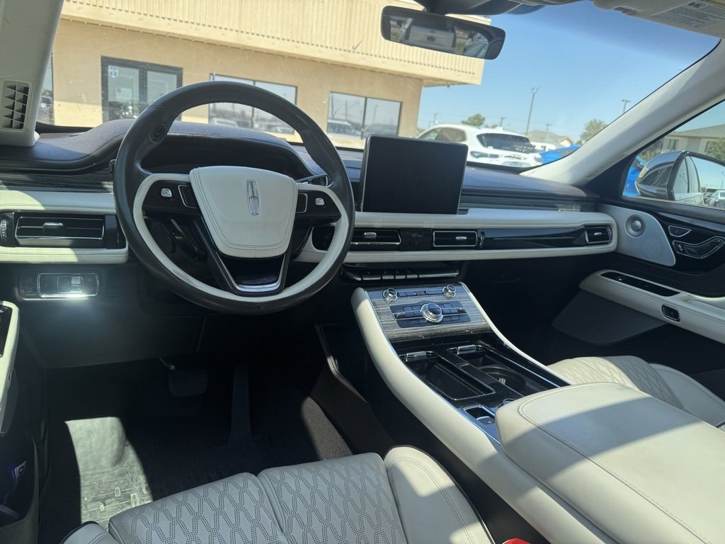 2021 Lincoln Aviator Black Label Grand Touring photo 2