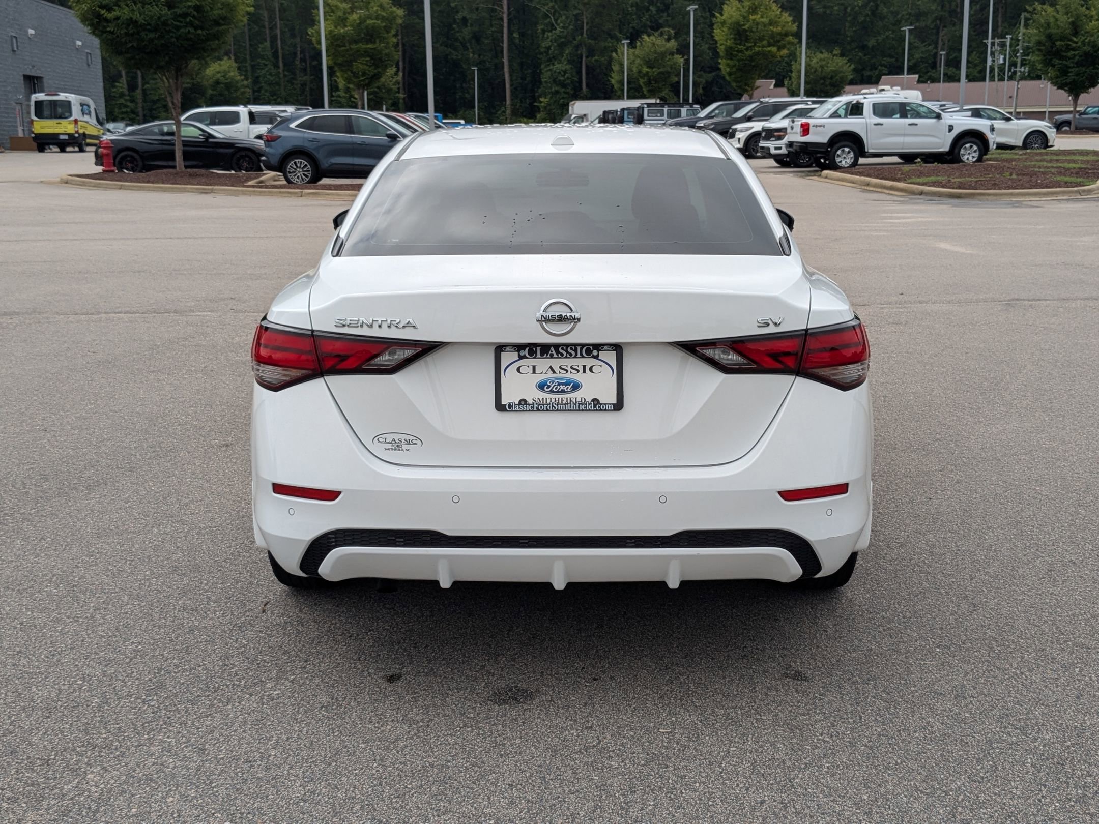 2020 Nissan Sentra SV photo 9