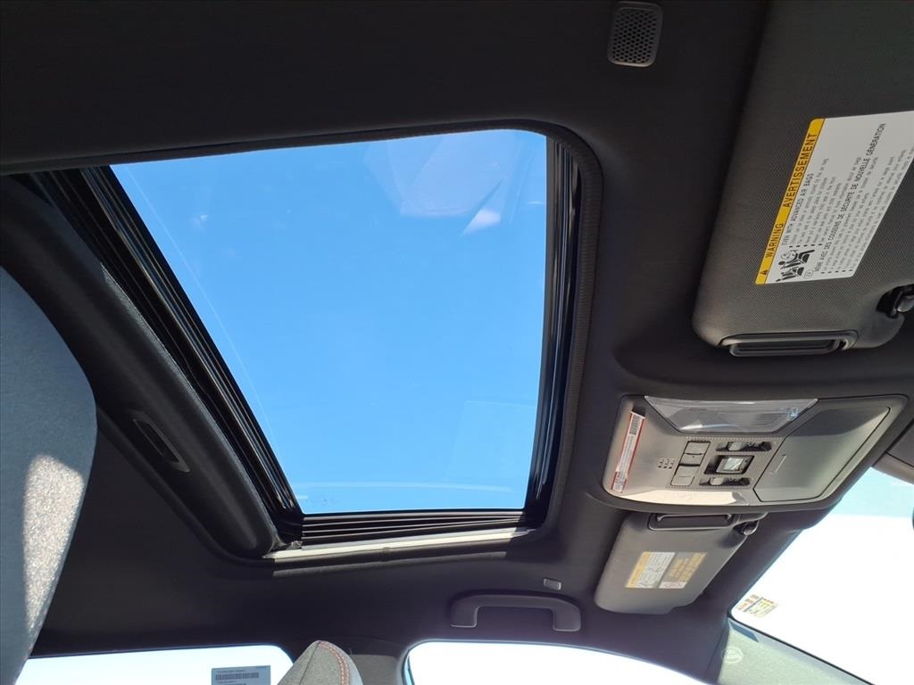 2025 Toyota RAV4 Hybrid SE photo 3