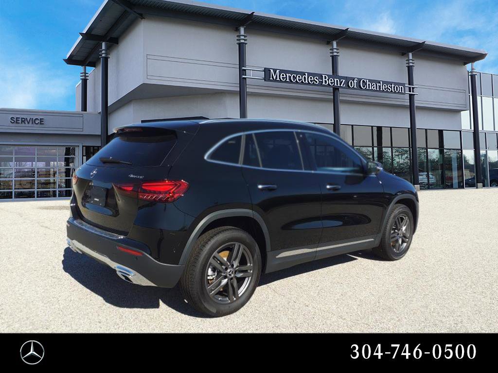 2025 Mercedes Benz GLA 250 4MATIC photo 2