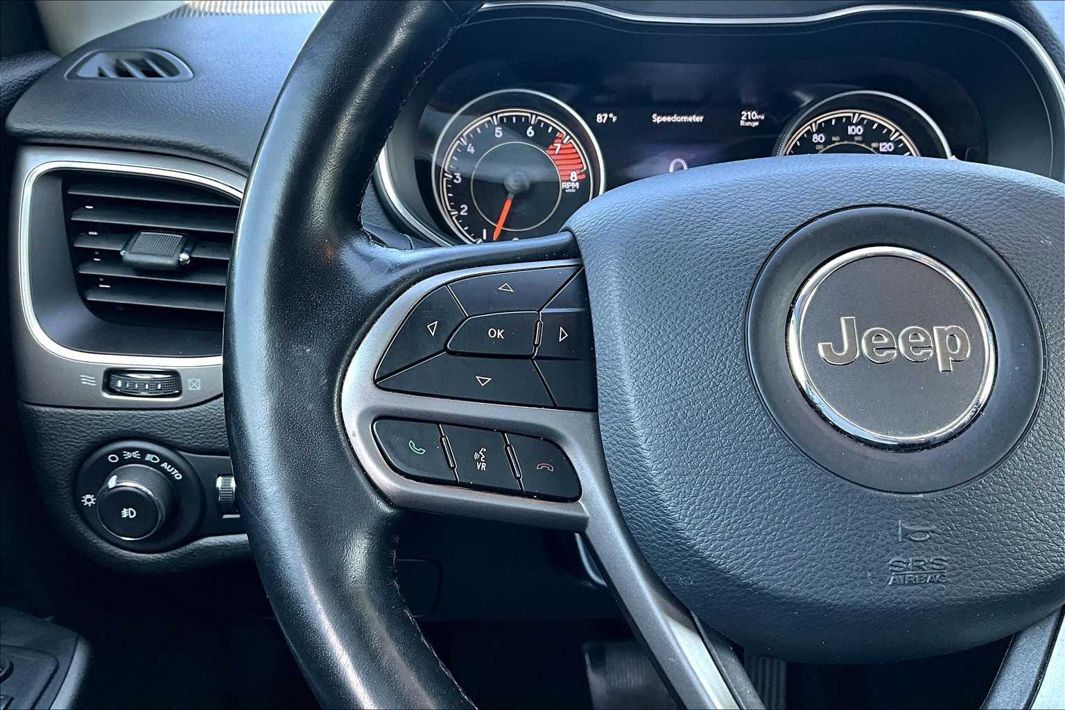 2021 Jeep Cherokee Latitude Lux photo 21