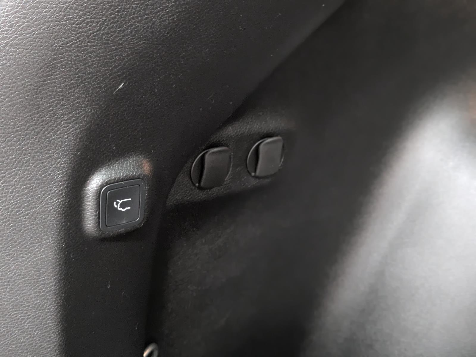 2021 Jeep Cherokee Limited photo 14