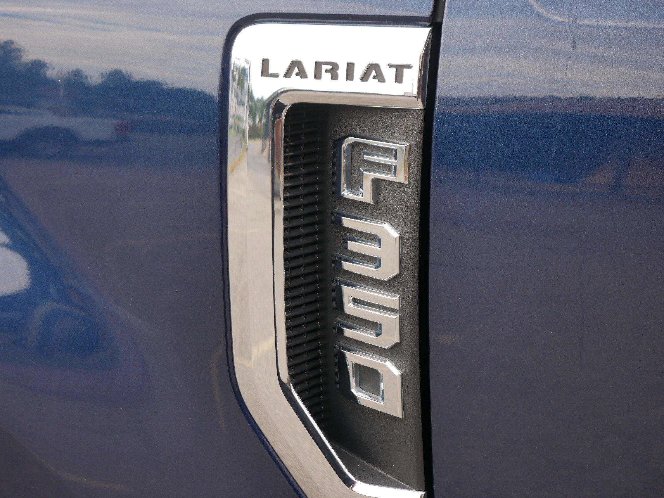 2019 Ford F-350 Lariat photo 15