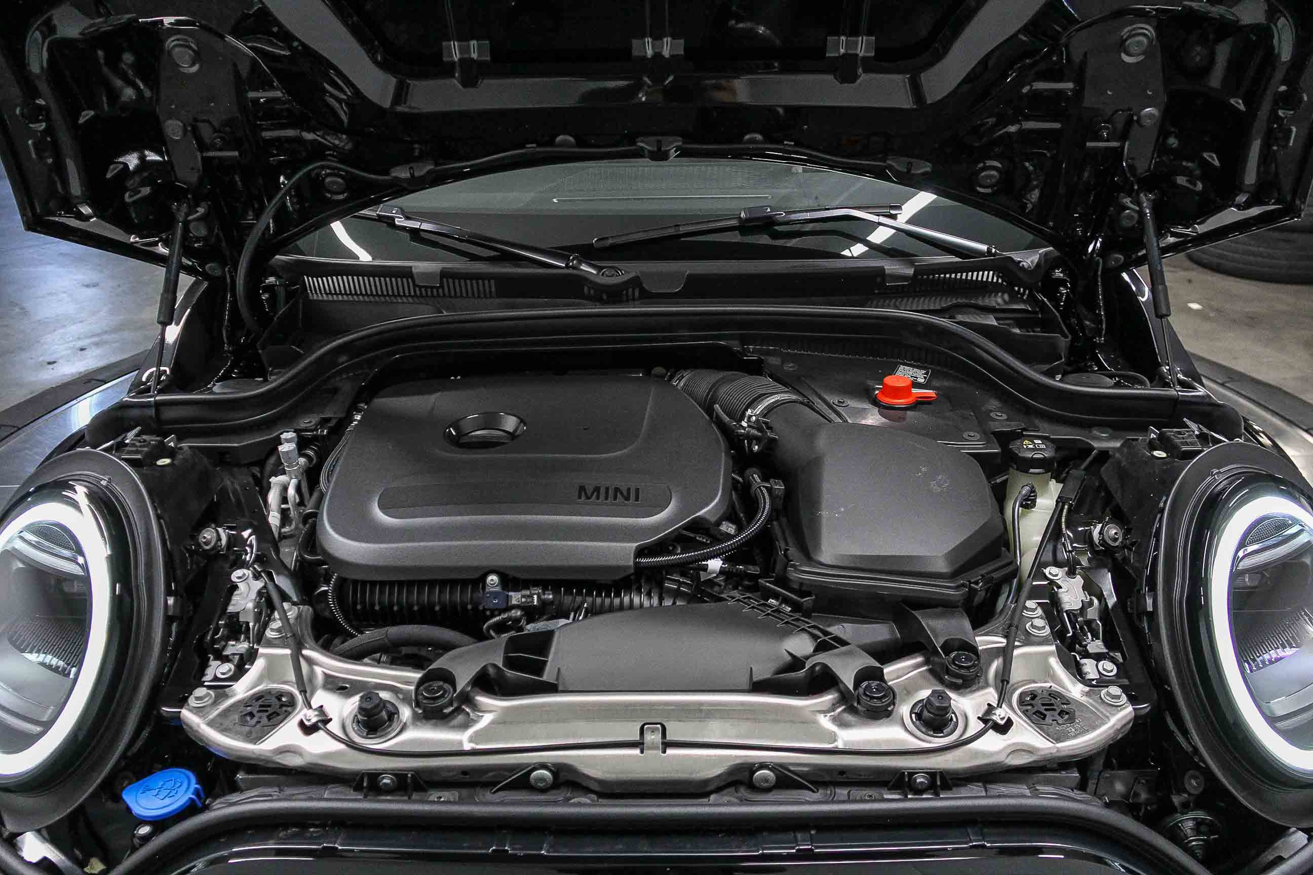 2026 Mini Cooper Hardtop S 2 Door Iconic photo 25