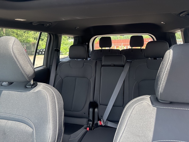 2025 Jeep Grand Cherokee Laredo X photo 22