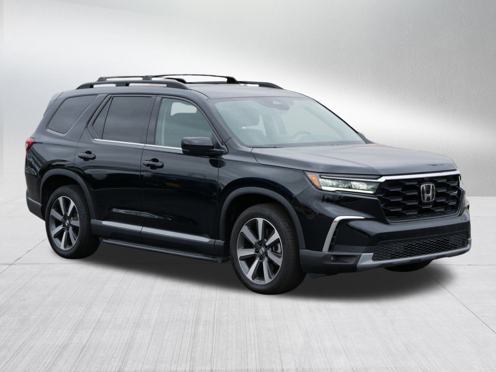 2023 Honda Pilot Elite's photo