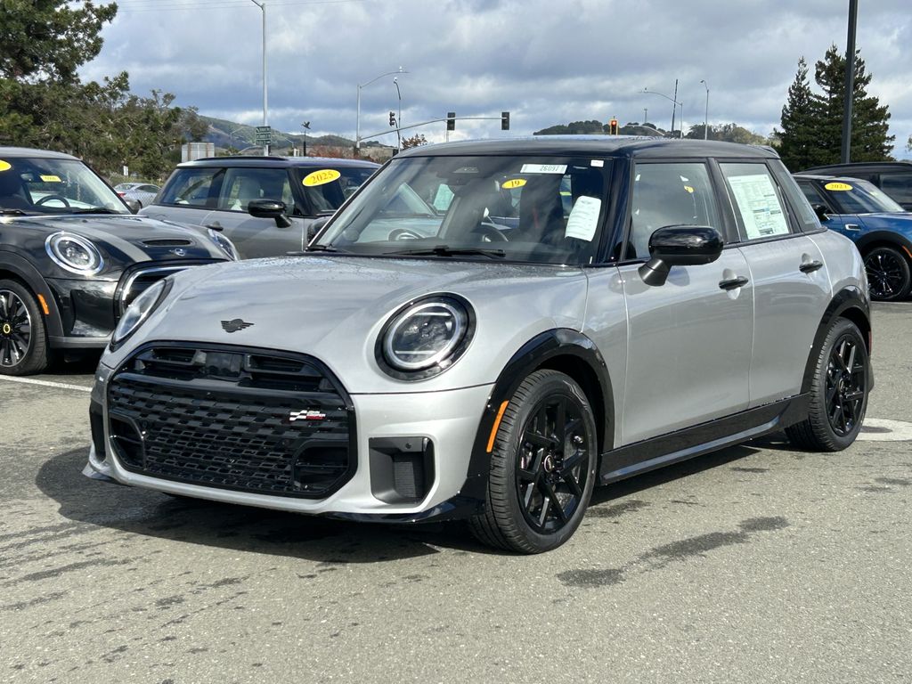 2026 MINI Hardtop 4 Door S's photo