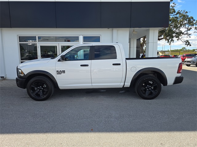 2024 Ram 1500 SLT Warlock photo 3