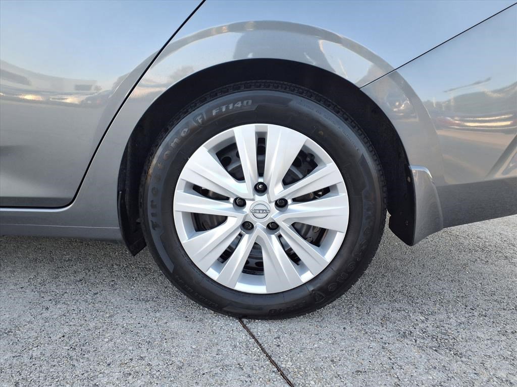 2024 Nissan Sentra S photo 10