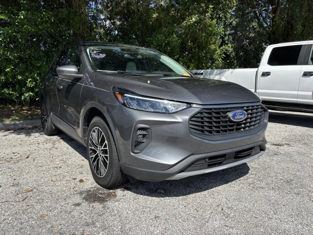 2023 Ford Escape Base photo 2