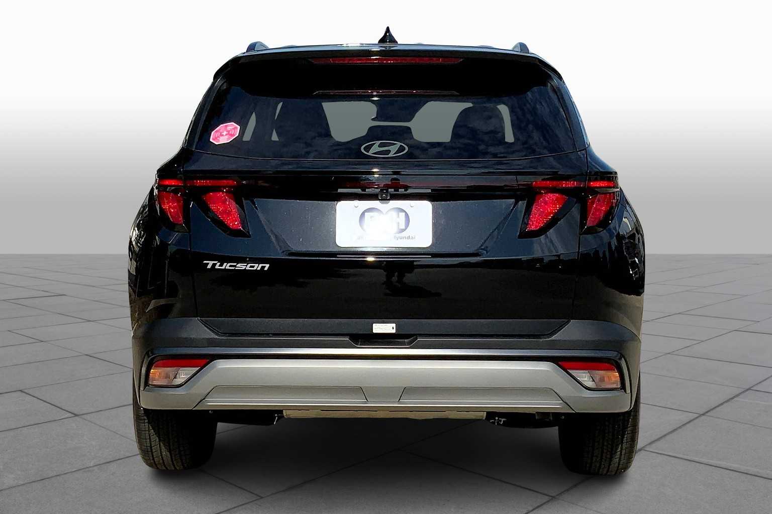 2025 Hyundai Tucson SEL Sport photo 3