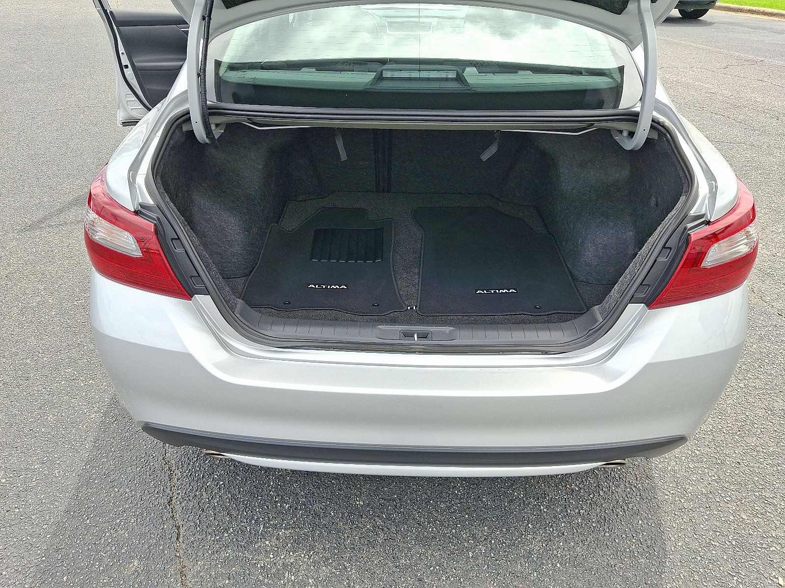 2018 Nissan Altima 2.5 SV photo 26
