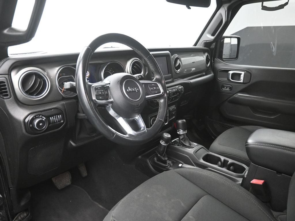 2019 Jeep Wrangler Unlimited Sahara photo 28