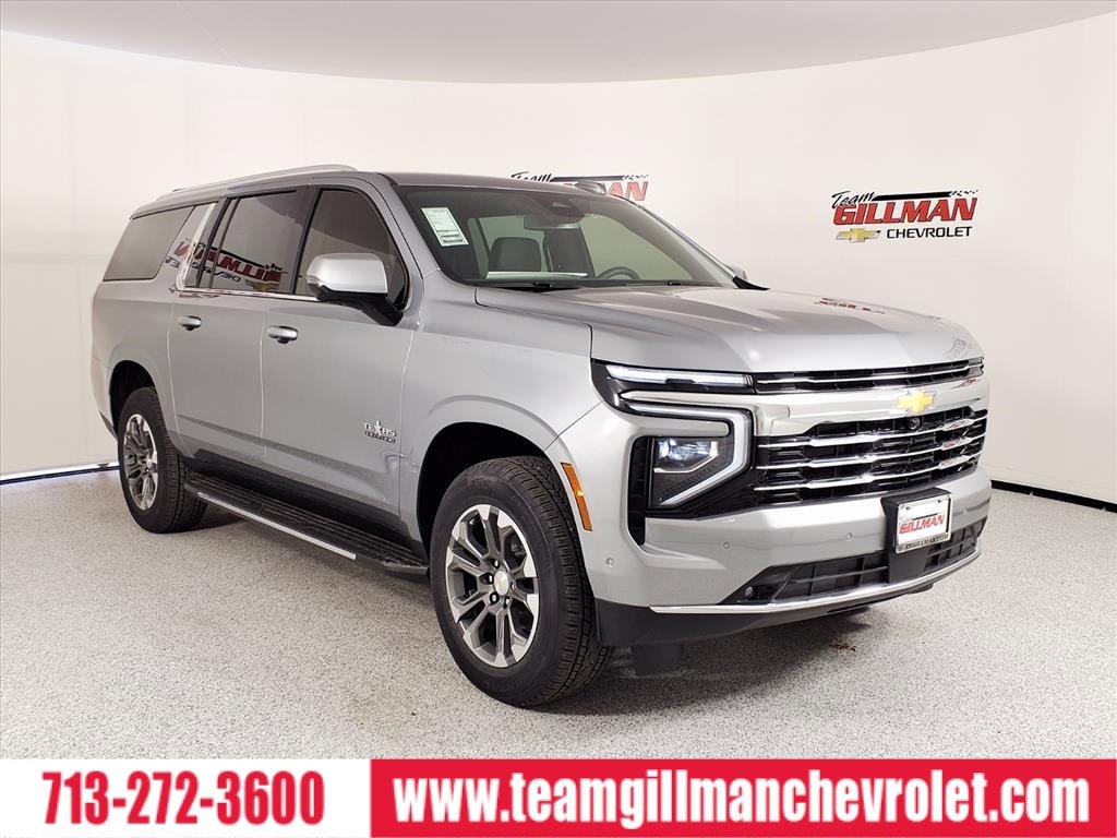 2026 Chevrolet Suburban LT's photo