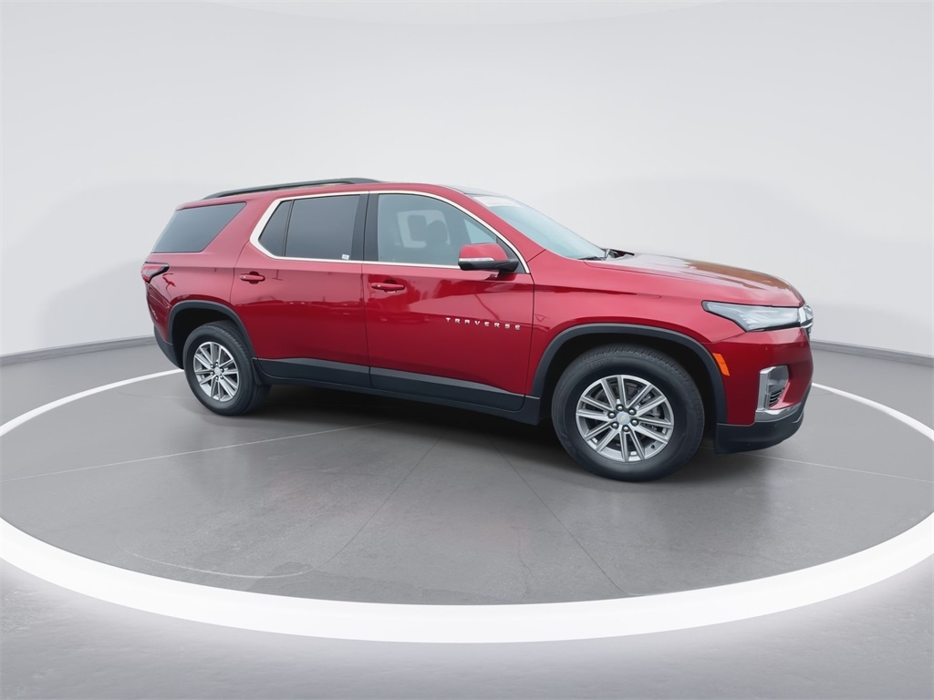 2023 Chevrolet Traverse 1LT photo 2