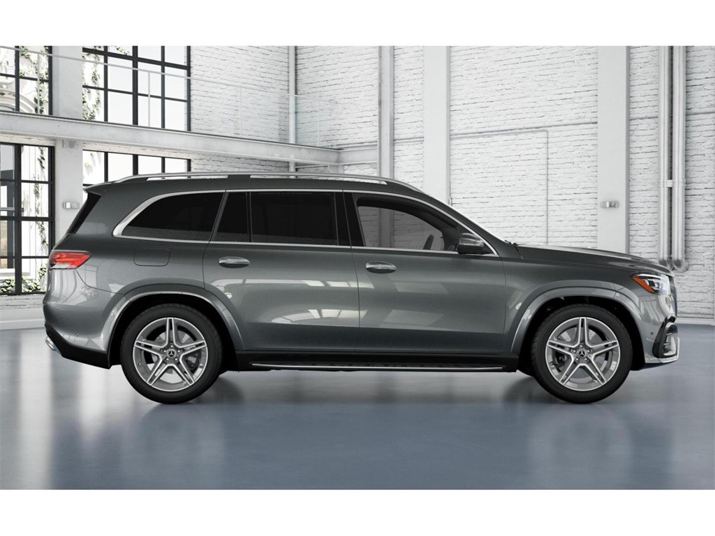 2025 Mercedes Benz GLS 450 4MATIC photo 2
