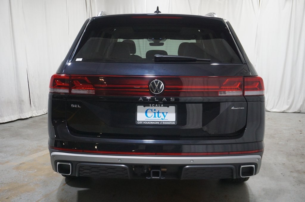 2024 Volkswagen Atlas Peak Edition SEL photo 4